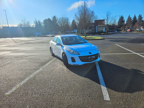 Used 2012 MAZDA MAZDA3 i Sport image 22