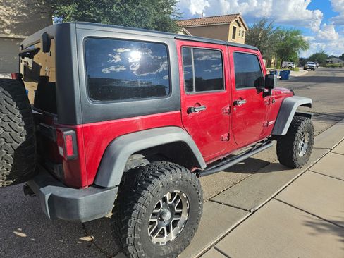 Used 2012 Jeep Wrangler Unlimited Rubicon w/ Connectivity Group image 4