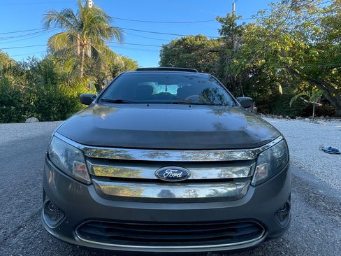 Used 2011 Ford Fusion SE w/ 202A Rapid Spec Order Code FWD image 2