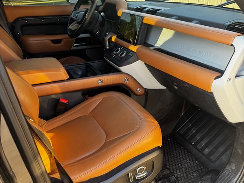 Used 2023 Land Rover Defender 130 First Edition image 14