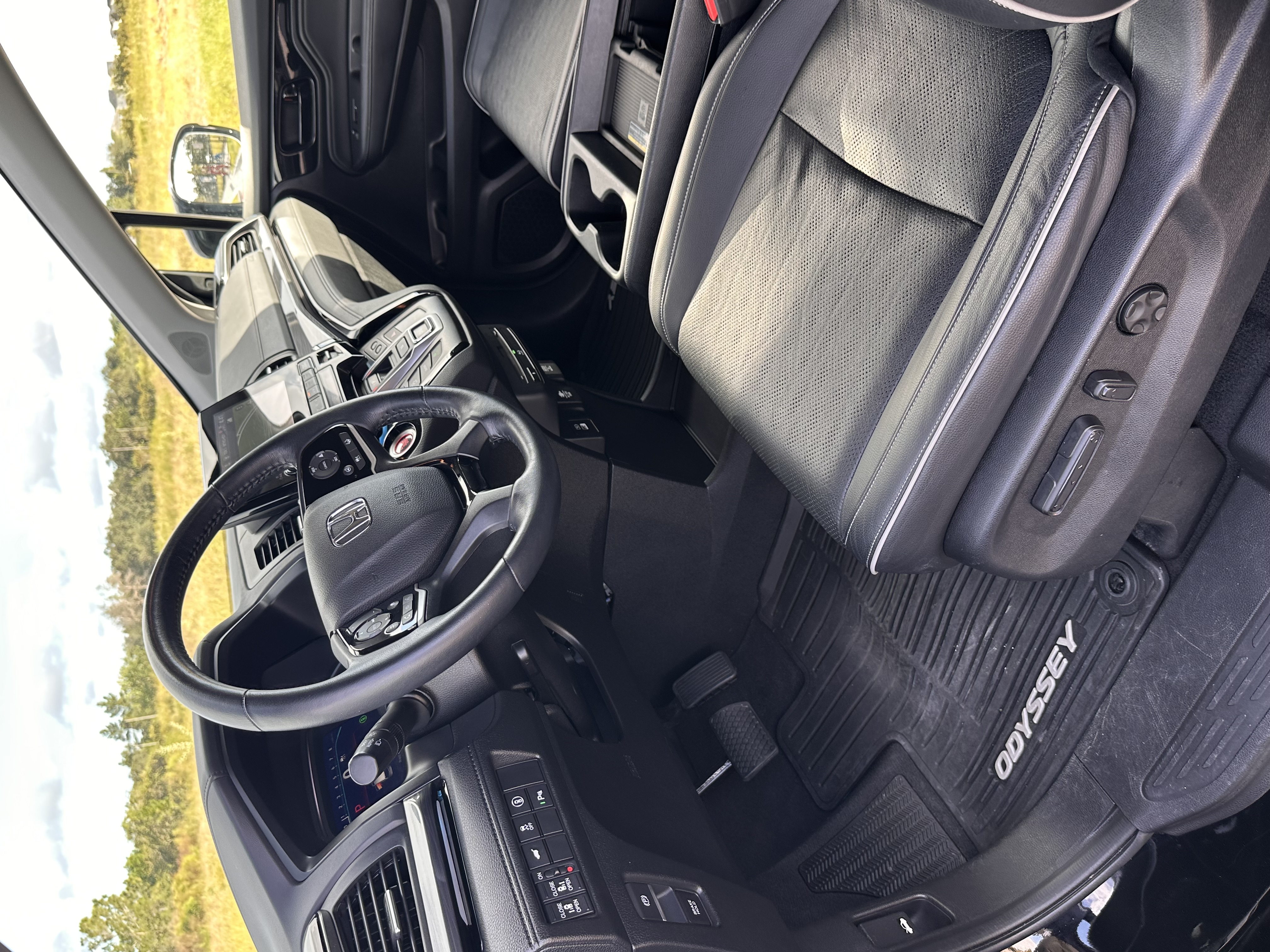 Used 2022 Honda Odyssey Elite image 26