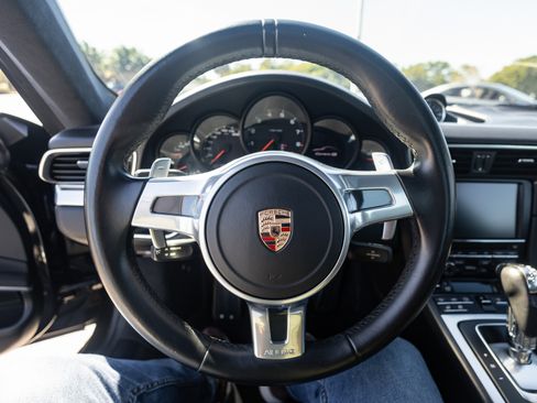 Used 2015 Porsche 911 Carrera 4S image 19