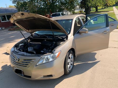 Used 2009 Toyota Camry image 4