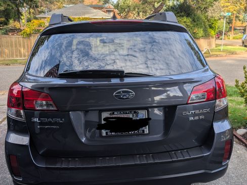 Used 2014 Subaru Outback 3.6R Limited image 8