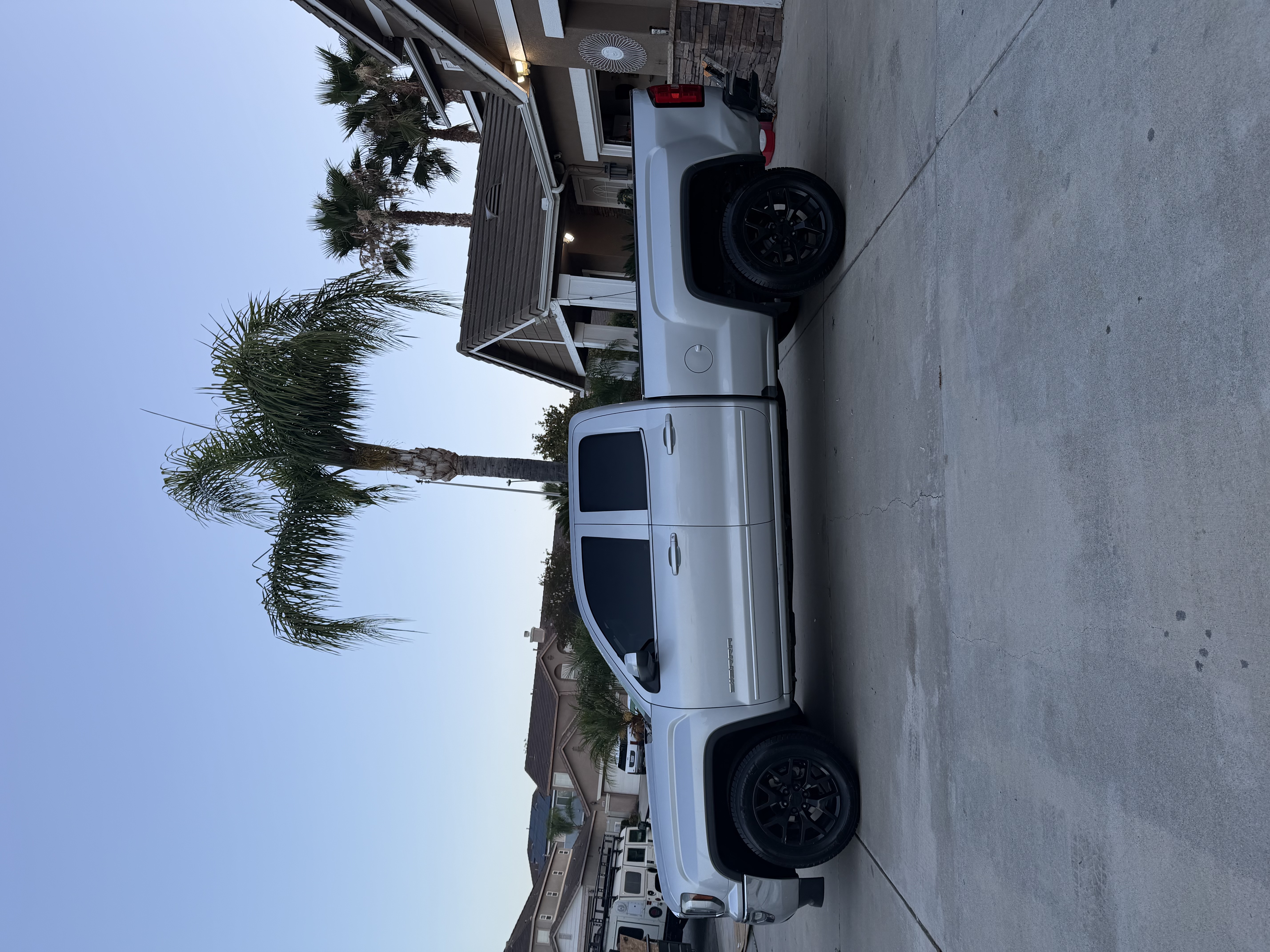 Used 2018 GMC Sierra 1500 SLE w/ SLE Value Package RWD image 4