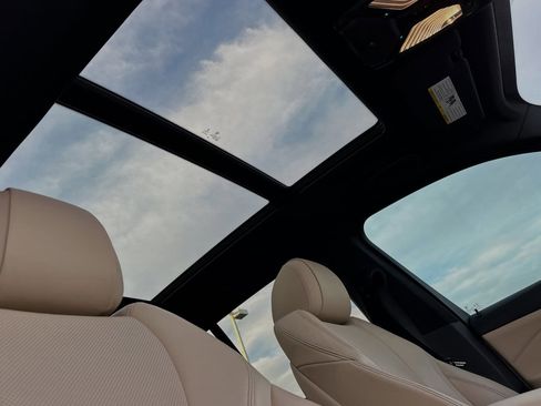 Used 2021 BMW X5 xDrive40i w/ M Sport Package image 10