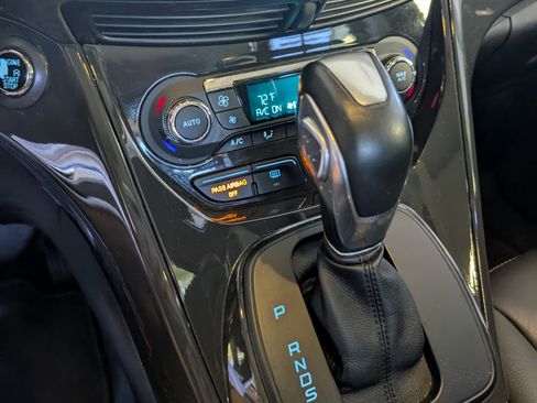 Used 2016 Ford Escape Titanium image 12