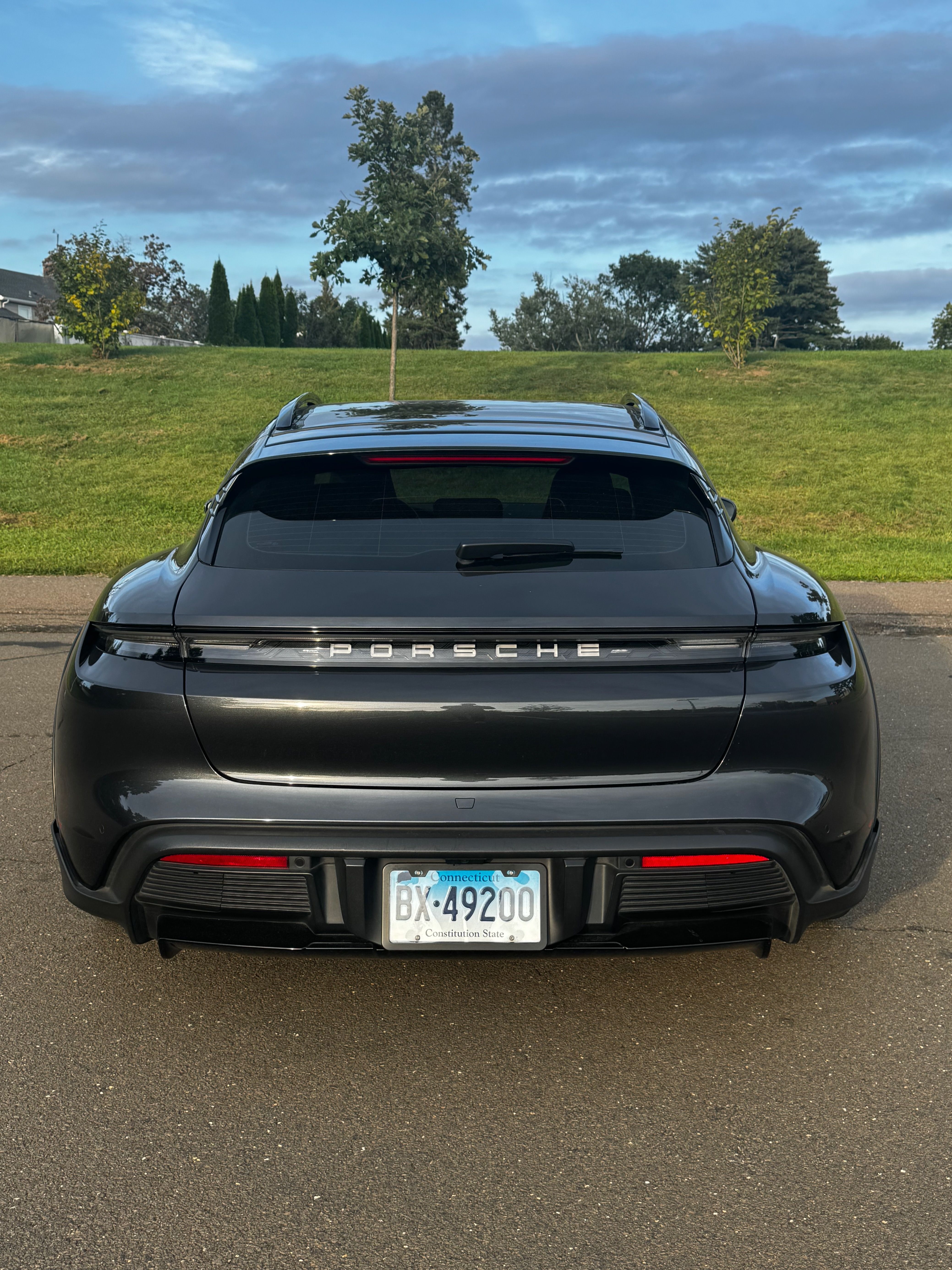 Used 2022 Porsche Taycan 4 Cross Turismo AWD/4WD image 19