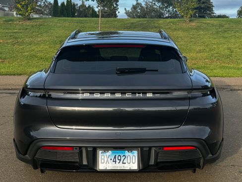 Used 2022 Porsche Taycan 4 Cross Turismo AWD/4WD image 19