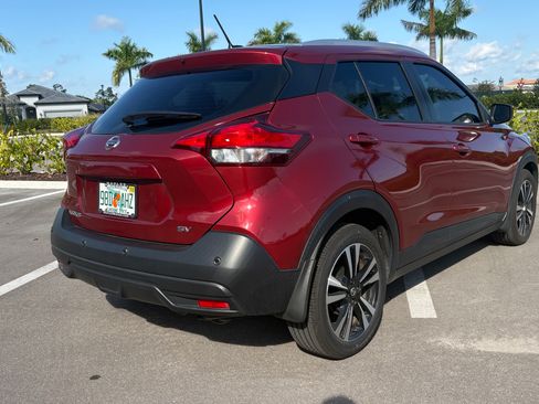 Used 2020 Nissan Kicks SV image 8