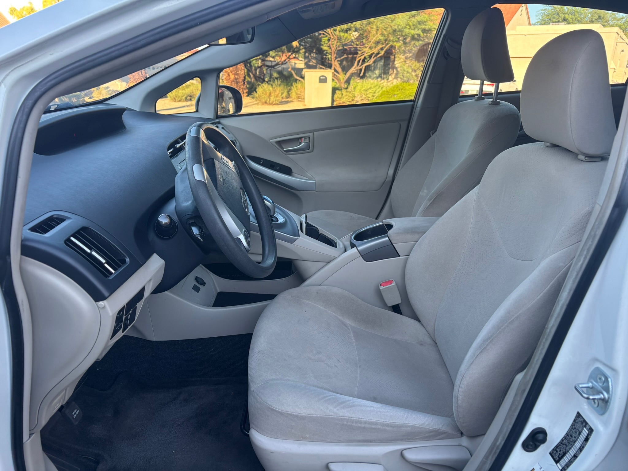 Used 2014 Toyota Prius Two w/ Preferred Accessory Package FWD image 13