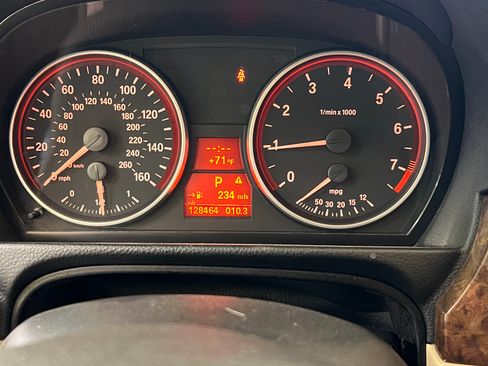 Used 2007 BMW 328xi Wagon image 14