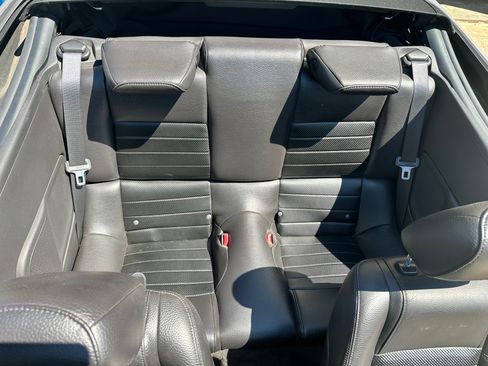 Used 2012 Ford Mustang GT Premium image 16