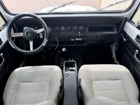 Used 1994 Jeep Wrangler SE AWD/4WD image 21