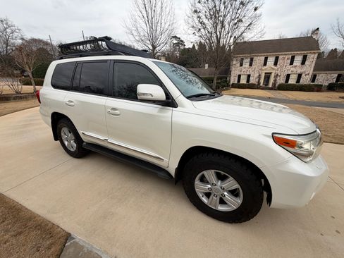 Used 2013 Toyota Land Cruiser image 4