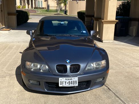 Used 2000 BMW Z3 2.5i image 2