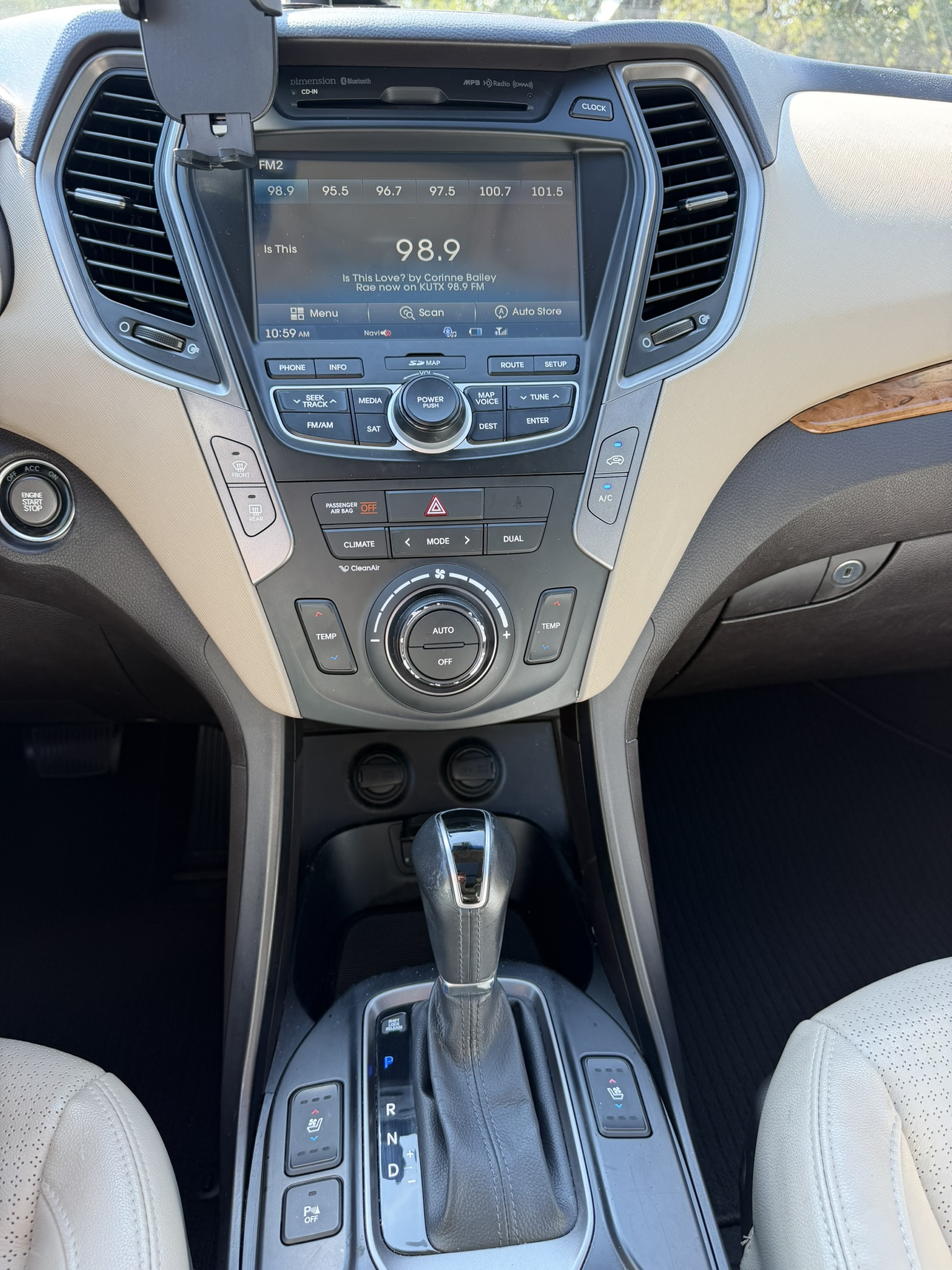Used 2015 Hyundai Santa Fe Sport w/ Option Group 04 FWD image 21