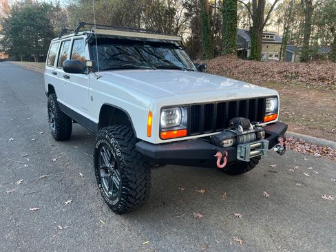 Used 1999 Jeep Cherokee SE image 11