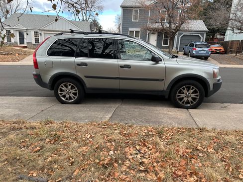 Used 2005 Volvo XC90 2.5T image 5