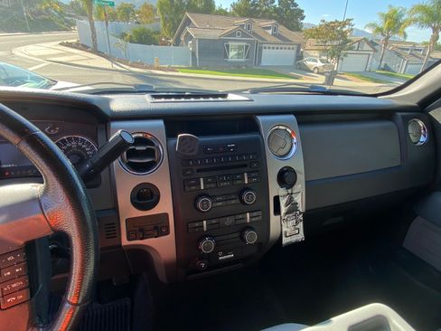 Used 2011 Ford F150 XLT w/ XLT Convenience Pkg image 14