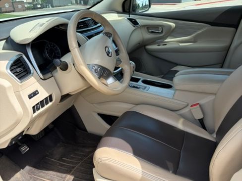 Used 2018 Nissan Murano SV FWD image 12