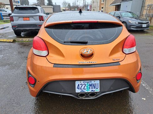 Used 2013 Hyundai Veloster Turbo w/ Ultimate Pkg image 13