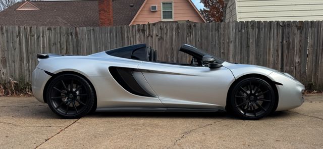 Used 2013 McLaren MP4-12C Spider RWD image 1