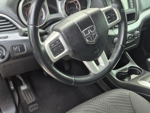 Used 2017 Dodge Journey Crossroad image 4