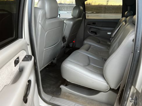 Used 2003 Chevrolet Silverado 3500 LT image 12