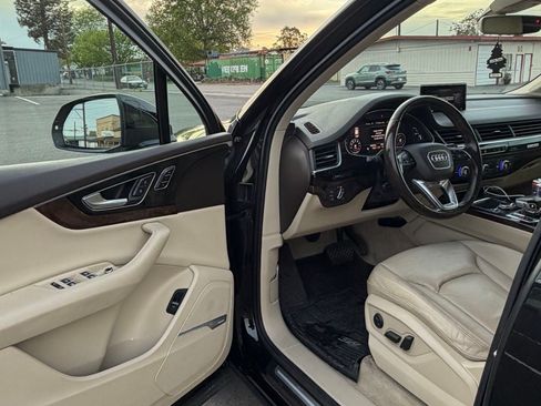 Used 2017 Audi Q7 3.0T Premium Plus AWD/4WD image 8