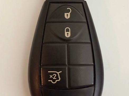 Used 2010 Jeep Grand Cherokee Laredo w/ Trailer Tow Group image 18