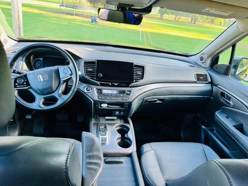 Used 2021 Honda Pilot Special Edition image 11
