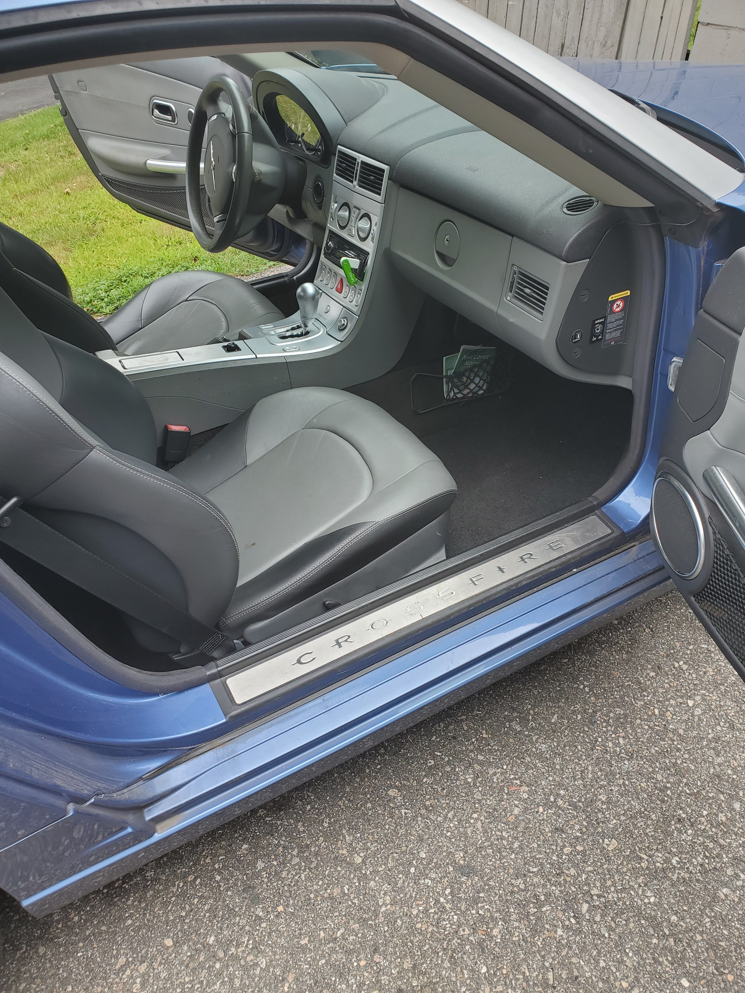 Used 2005 Chrysler Crossfire Limited RWD image 6