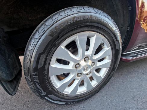 Used 2010 Toyota Sequoia Platinum image 8