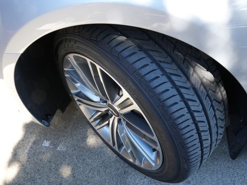 Used 2018 Genesis G80 3.8 w/ Option Group 02 image 30