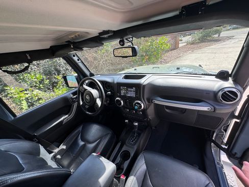 Used 2014 Jeep Wrangler Unlimited Sahara w/ Max Tow Package image 14