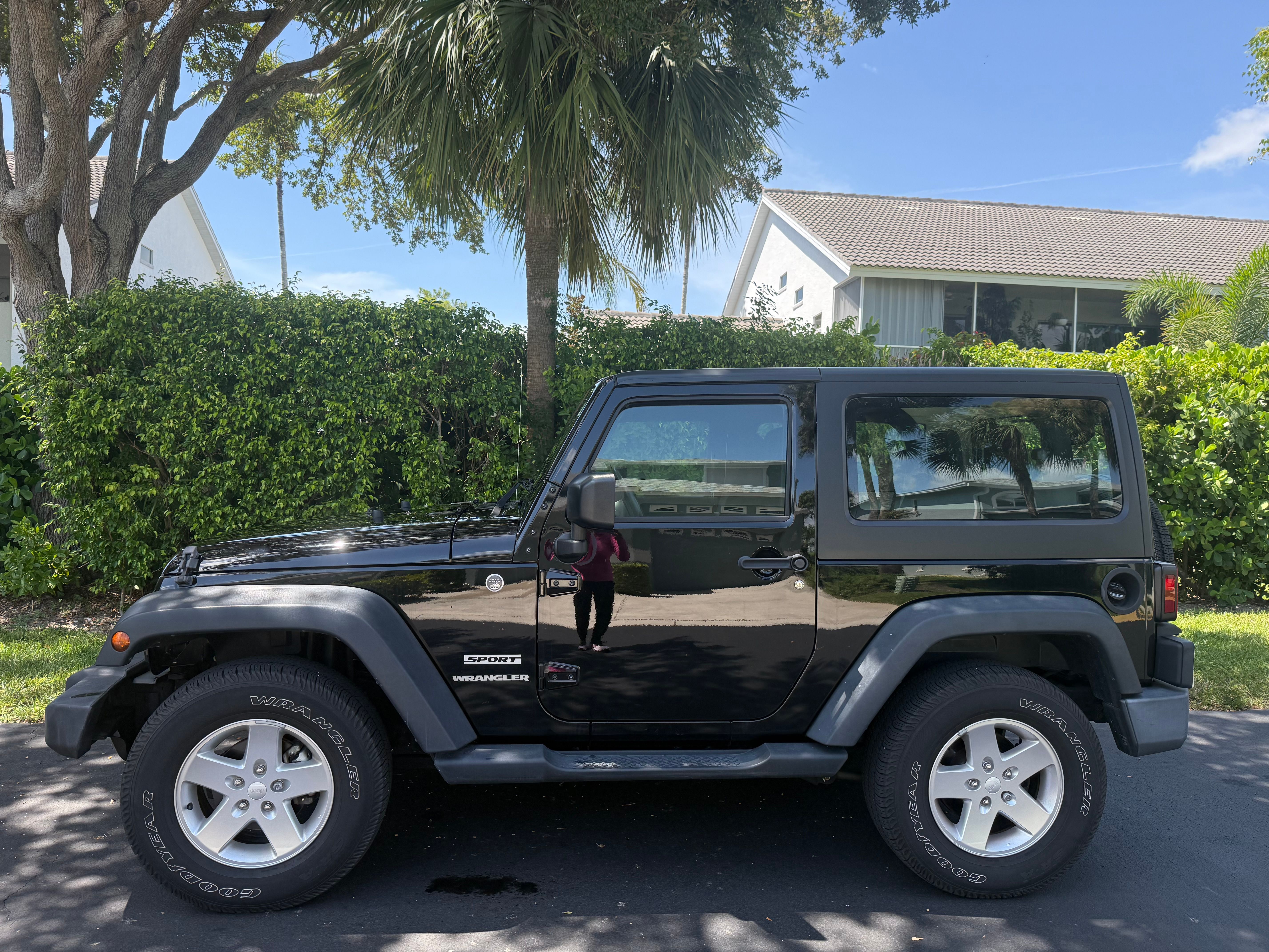 Used 2015 Jeep Wrangler Sport w/ Quick Order Package 24S AWD/4WD image 2