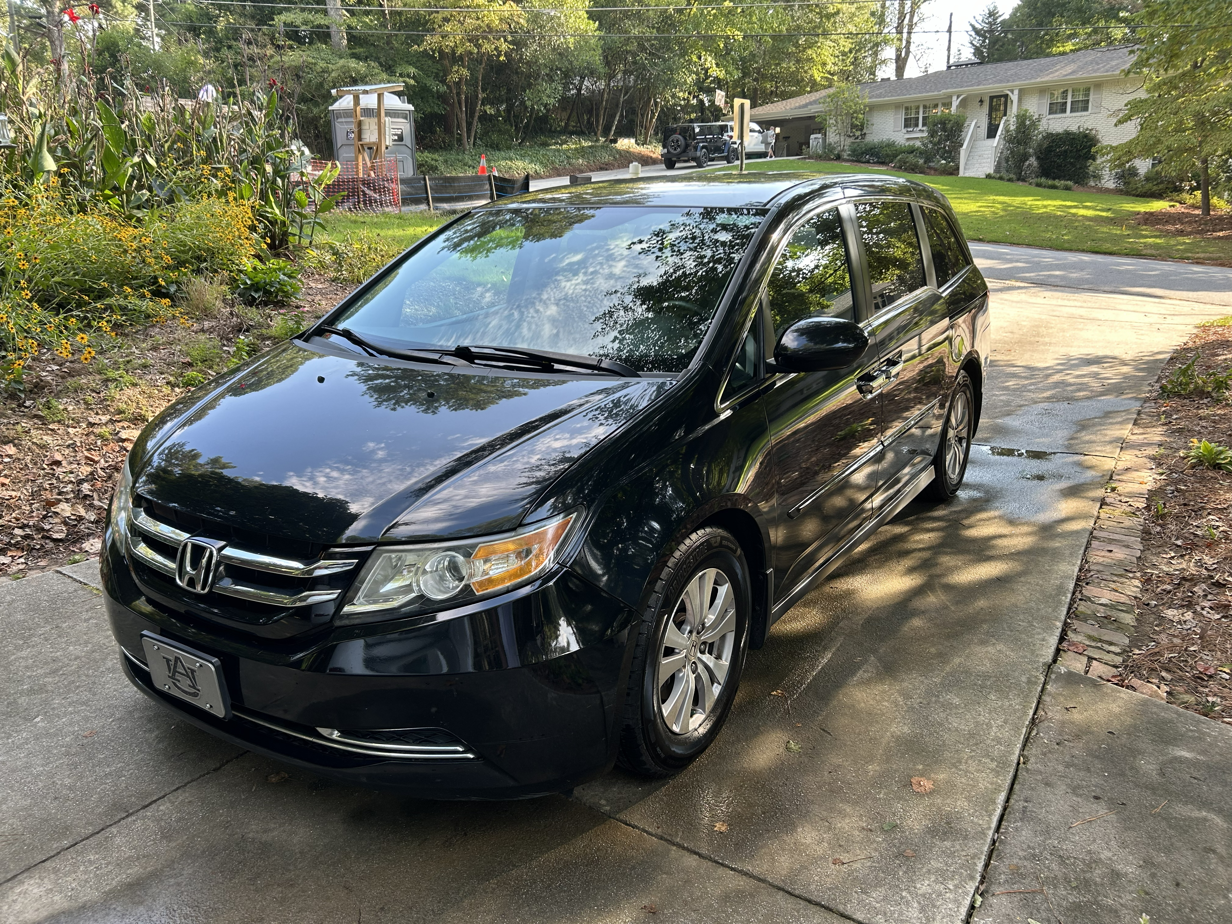 Used 2014 Honda Odyssey EX image 2