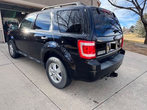 Used 2010 Ford Escape XLT image 4
