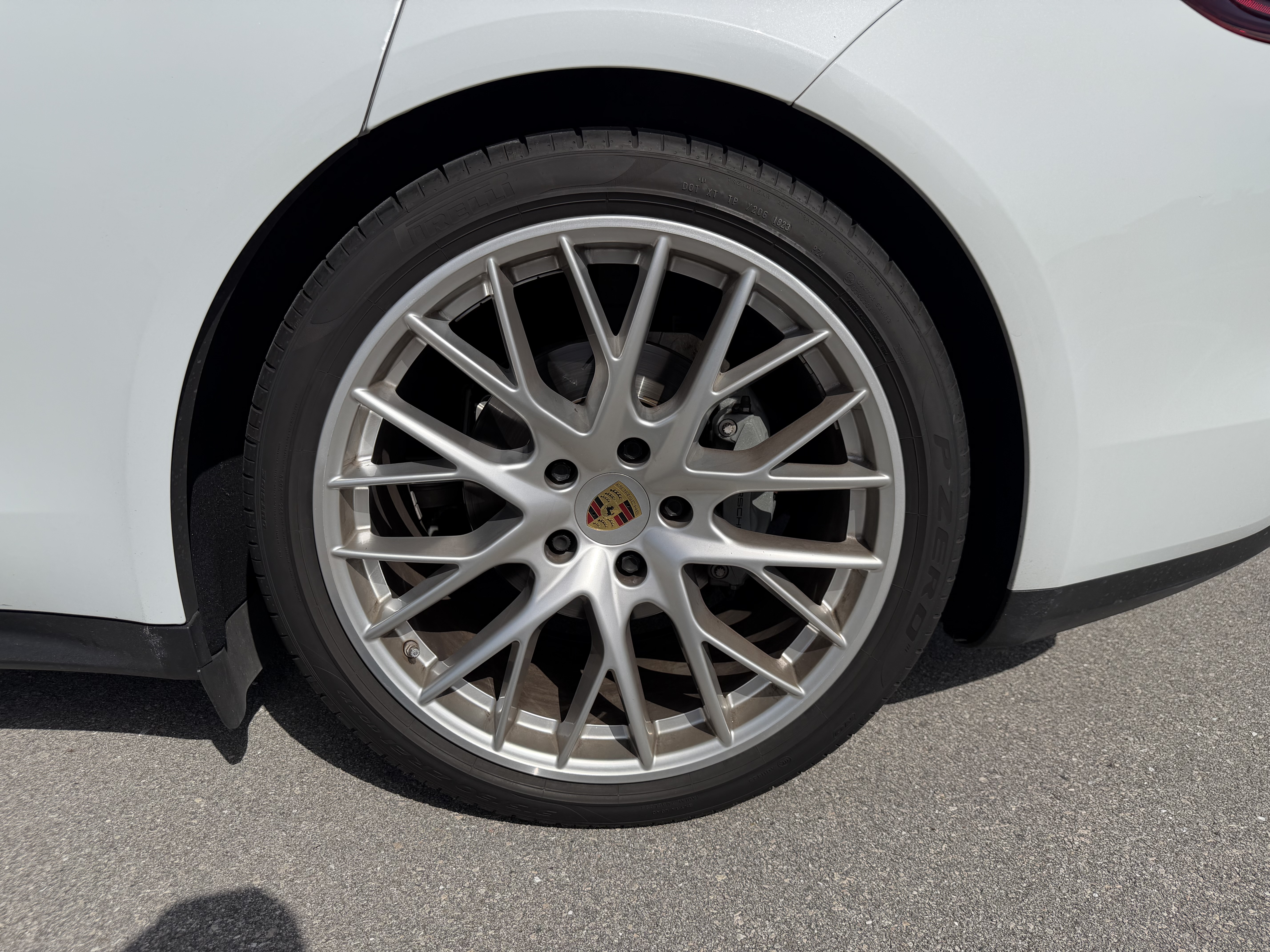 Used 2018 Porsche Panamera 4S AWD/4WD image 17