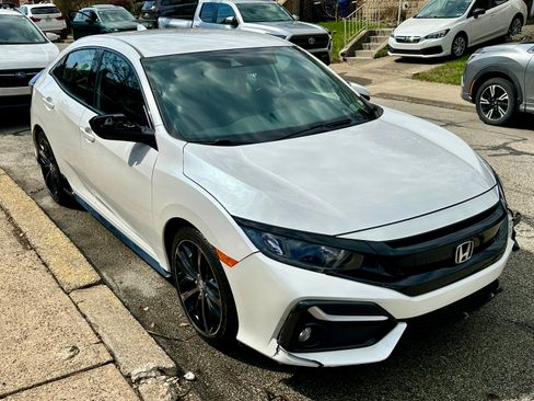 Used 2021 Honda Civic Sport image 2
