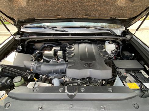 Used 2023 Toyota 4Runner 40th Anniversary SE image 29