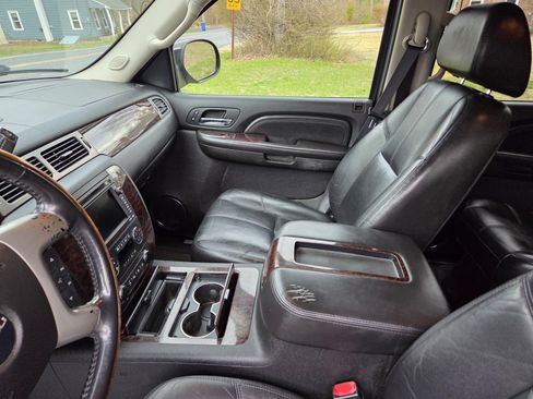 Used 2008 GMC Yukon XL Denali image 8