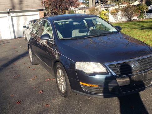 Used 2006 Volkswagen Passat 2.0T image 8