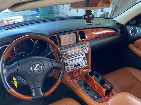 Used 2005 Lexus SC 430 Convertible RWD image 11