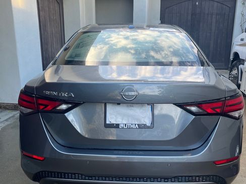 Used 2025 Nissan Sentra SV w/ Trunk Package image 4