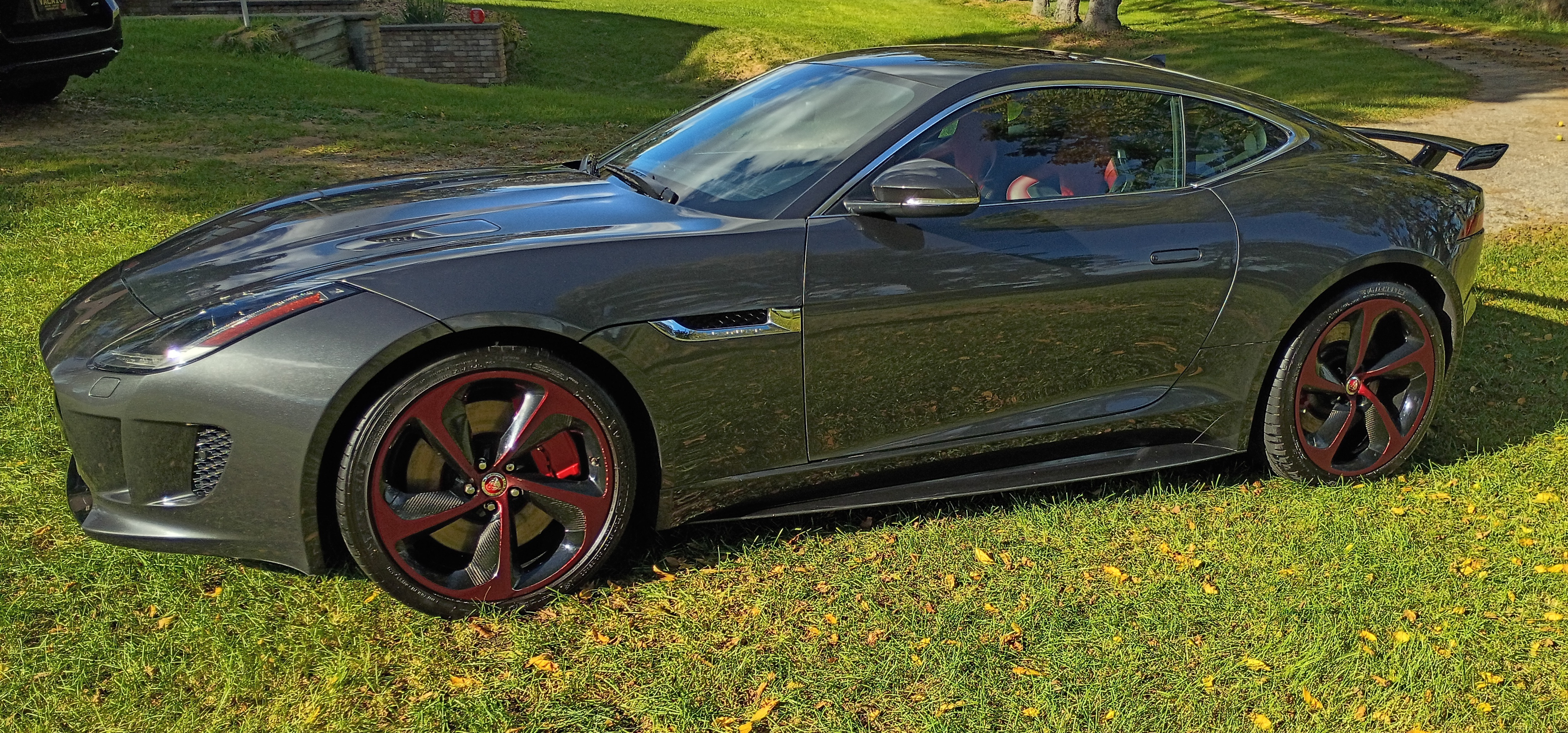 Used 2016 Jaguar F-TYPE R AWD/4WD image 6