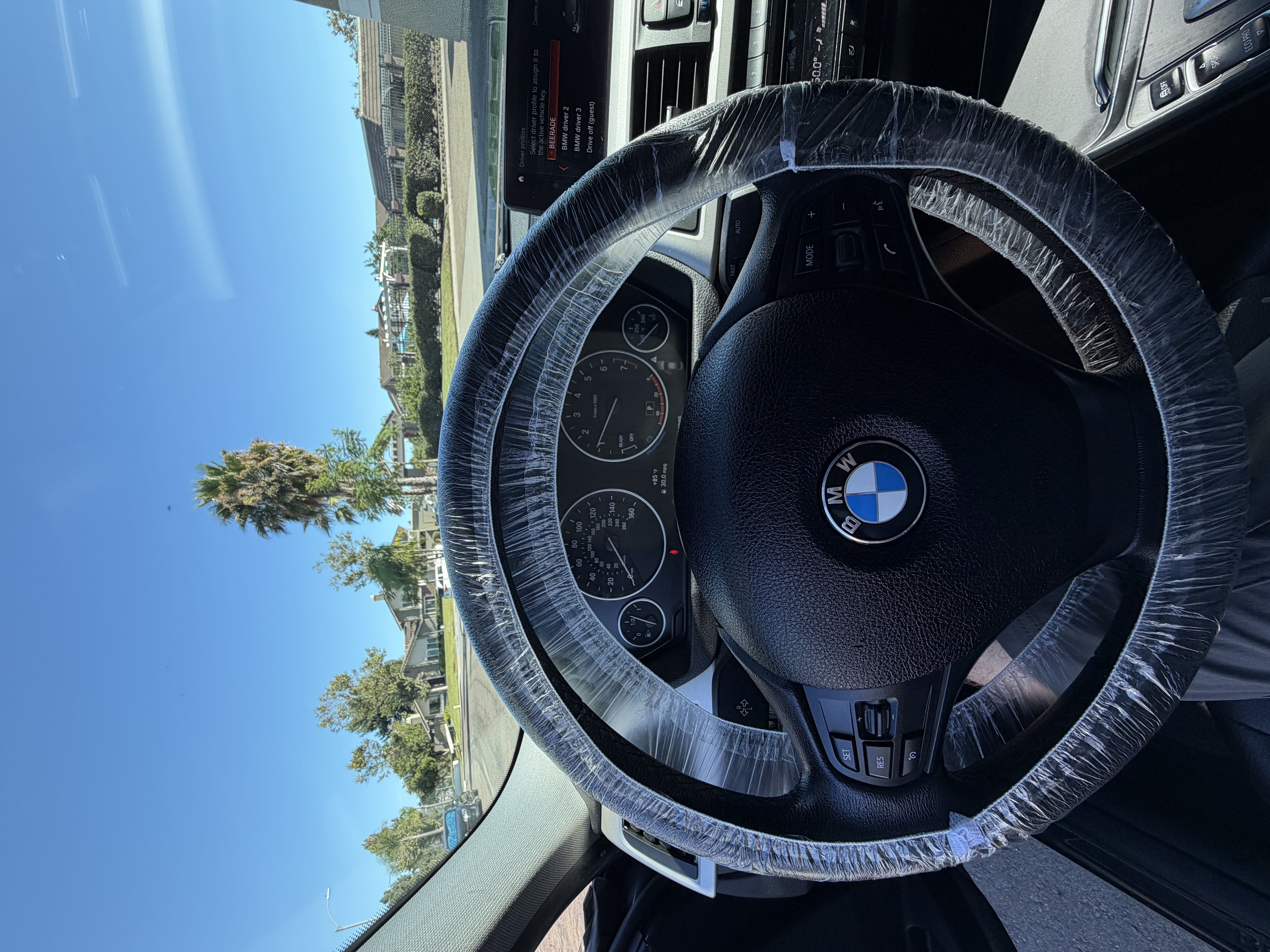 Used 2018 BMW 320i Sedan RWD image 10