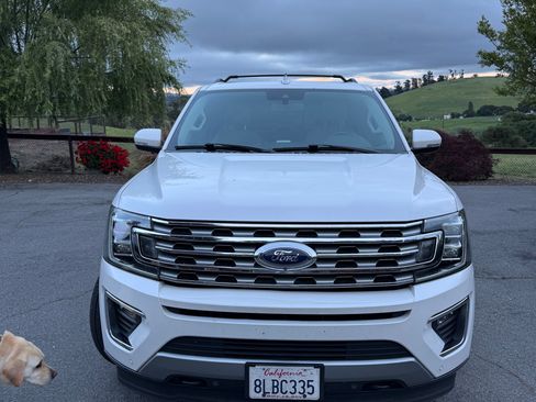 Used 2019 Ford Expedition Limited w/ Equipment Group 302A AWD/4WD image 14