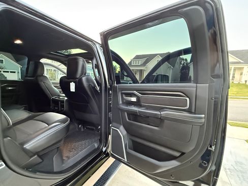 Used 2024 RAM 2500 Laramie w/ Sport Appearance Package image 6